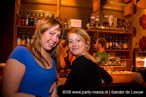 081122_016_onefour_partymania