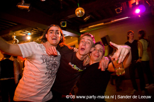 081122_017_onefour_partymania