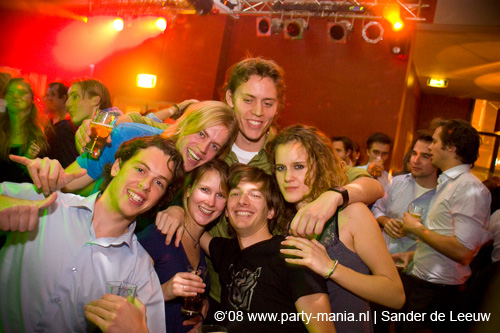 081122_024_onefour_partymania