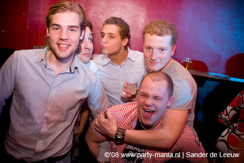 081122_039_onefour_partymania