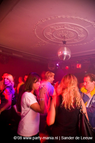 081122_046_onefour_partymania