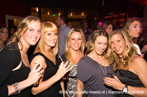 081122_0005_perfection_partymania