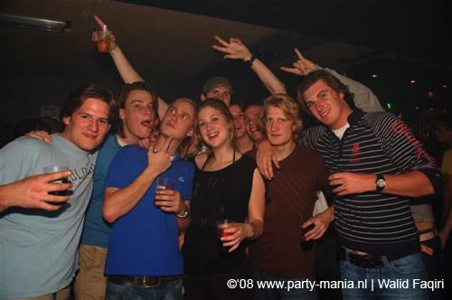 081122_109_secret_cinema_partymania