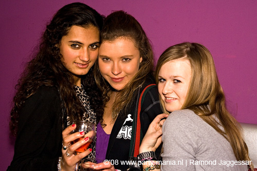 081122_007_tabu_partymania