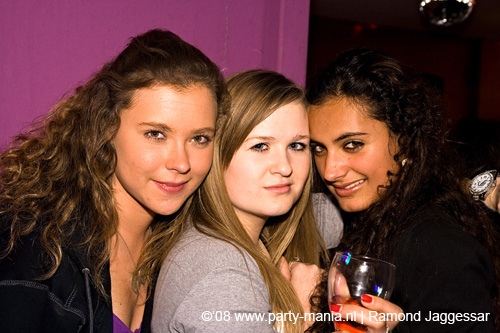 081122_008_tabu_partymania
