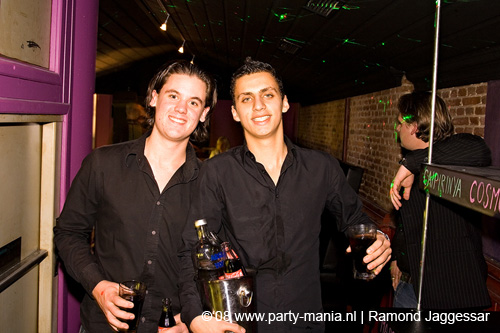 081122_012_tabu_partymania