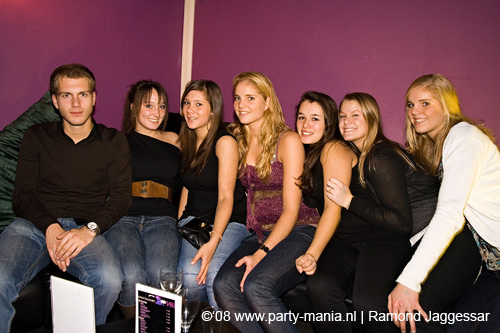 081122_021_tabu_partymania