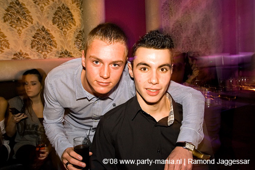 081122_024_tabu_partymania