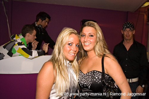 081122_025_tabu_partymania