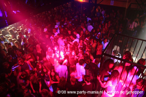 081128_003_safe_partymania