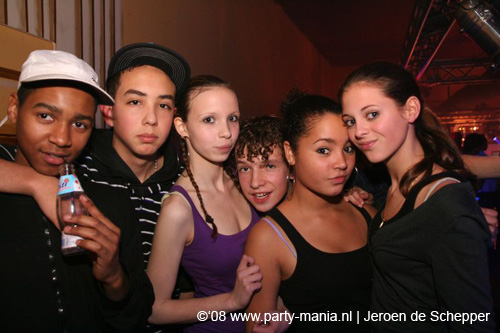 081128_004_safe_partymania