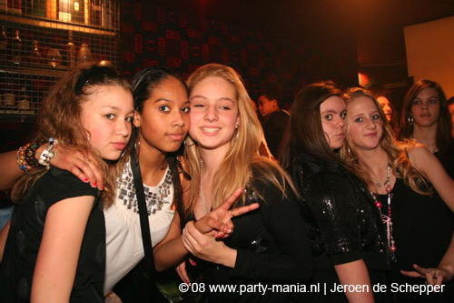 081128_009_safe_partymania