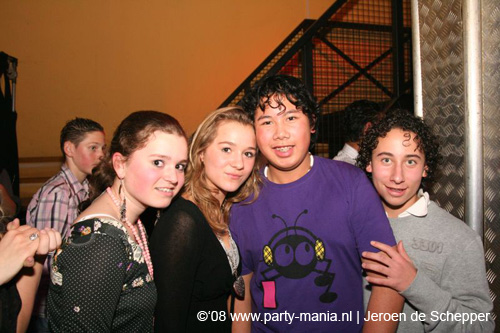 081128_078_safe_partymania