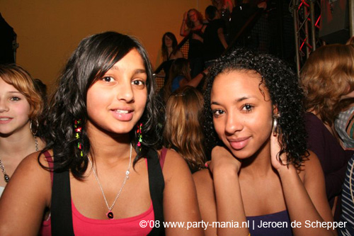 081128_083_safe_partymania