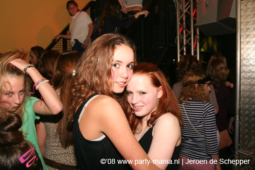 081128_086_safe_partymania