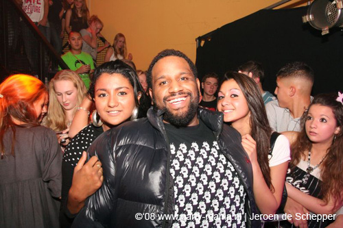 081128_096_safe_partymania