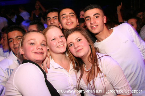 081128_110_safe_partymania