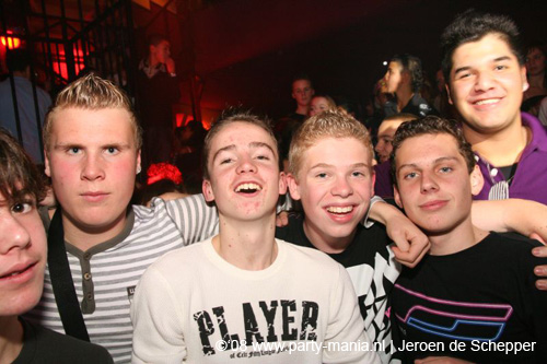 081128_133_safe_partymania