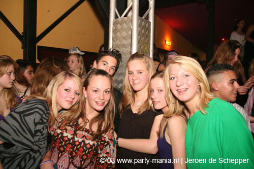 081128_170_safe_partymania