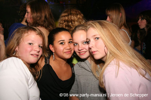 081128_172_safe_partymania