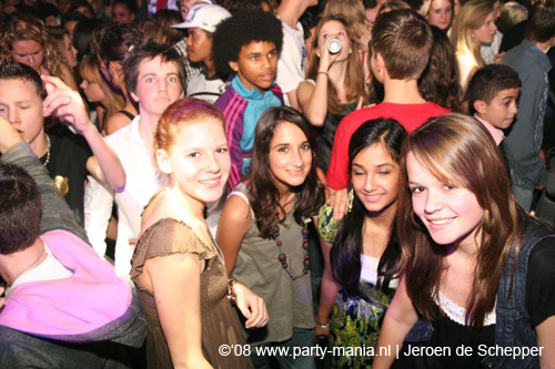 081128_182_safe_partymania