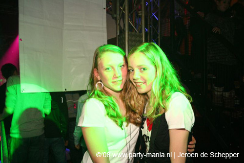 081128_187_safe_partymania
