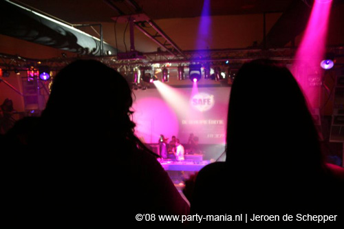 081128_193_safe_partymania