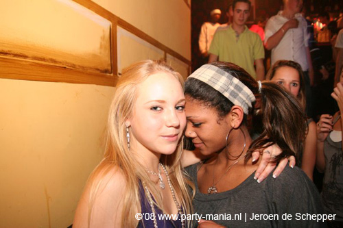 081128_206_safe_partymania
