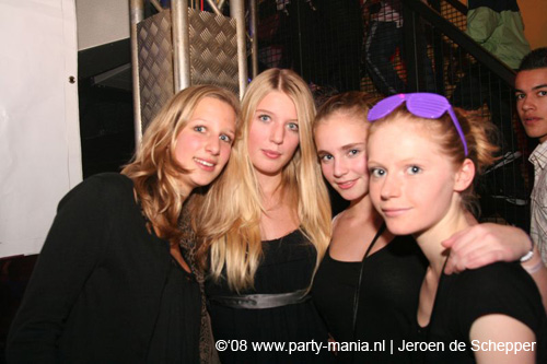 081128_243_safe_partymania