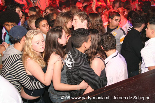 081128_246_safe_partymania