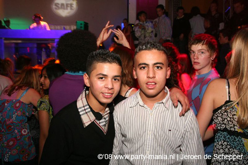 081128_267_safe_partymania