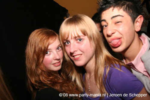 081128_303_safe_partymania