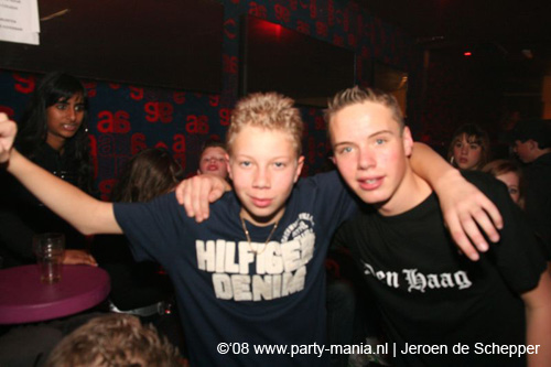 081128_325_safe_partymania
