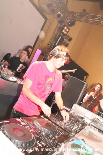 081128_334_safe_partymania