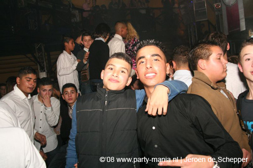 081128_345_safe_partymania