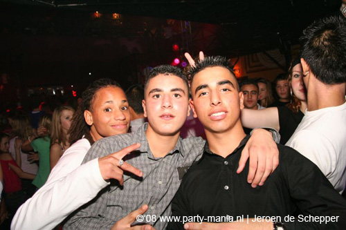 081128_381_safe_partymania