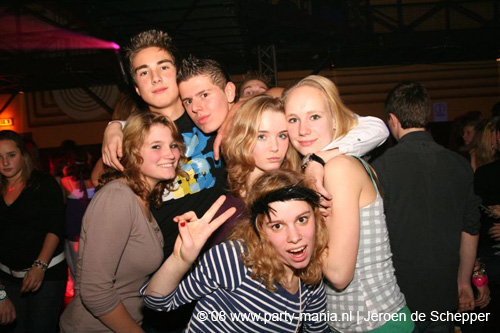 081128_432_safe_partymania