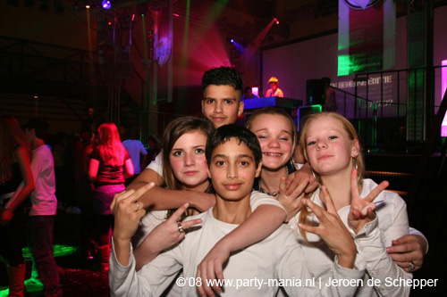 081128_436_safe_partymania
