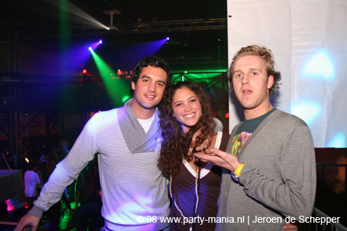 081128_438_safe_partymania