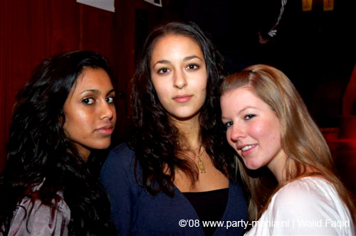 081129_015_asta_partymania