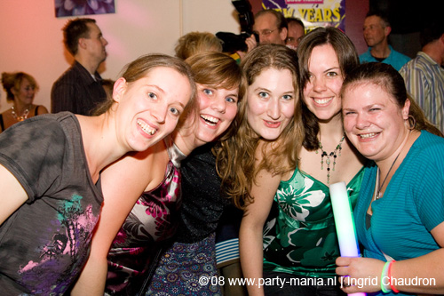 081129_010_disco_classics_partymania