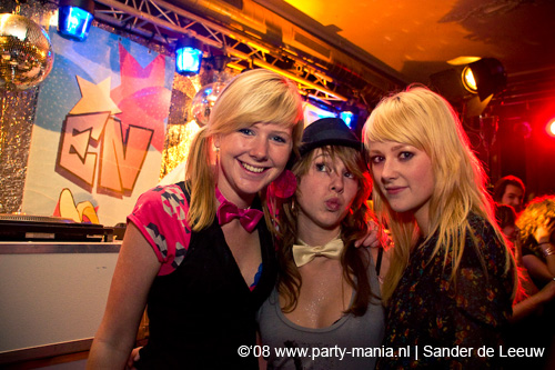 081130_008_glitterclub_partymania