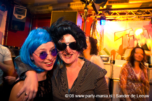 081130_017_glitterclub_partymania