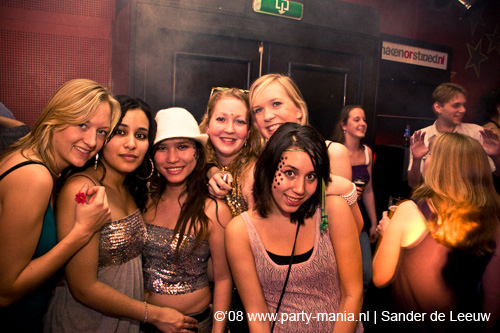 081130_026_glitterclub_partymania