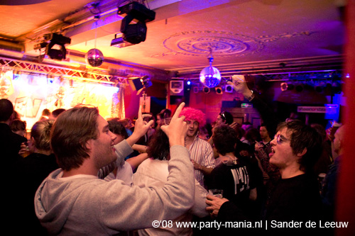 081130_032_glitterclub_partymania