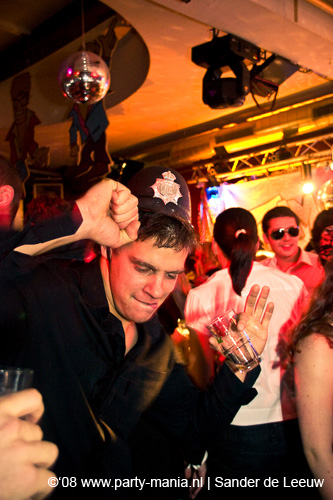 081130_043_glitterclub_partymania