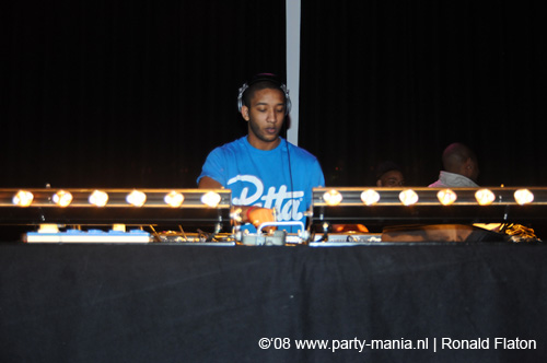 081207_010_sneakerz_partymania