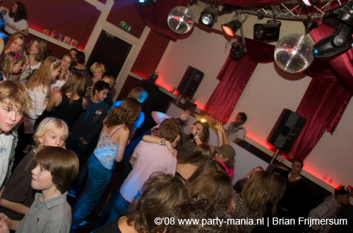 081212_005_fris_partymania