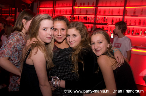 081212_009_fris_partymania