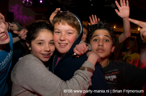 081212_011_fris_partymania